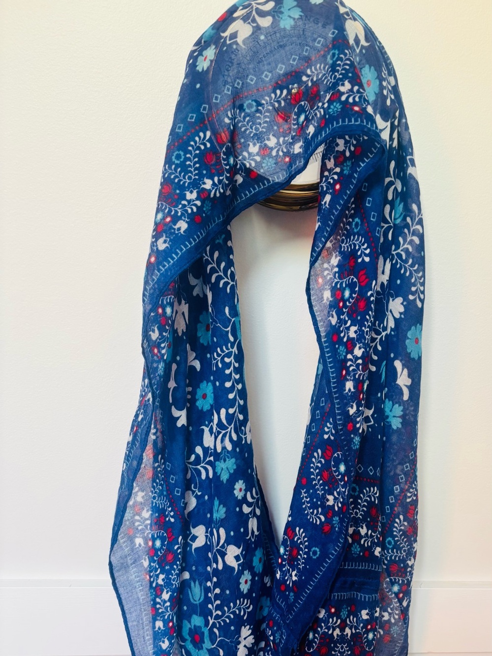 Blue Floral Lightweight infinity Scarf -VTG